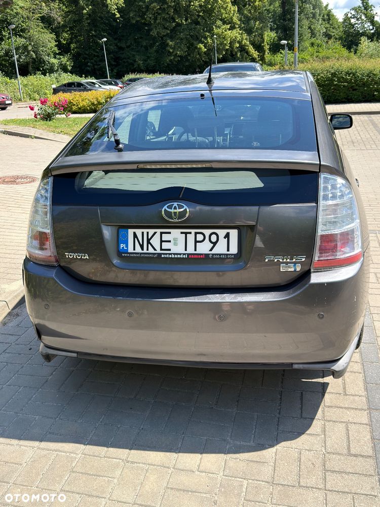 Toyota Prius 1.5 VVT-i Prestige - 4