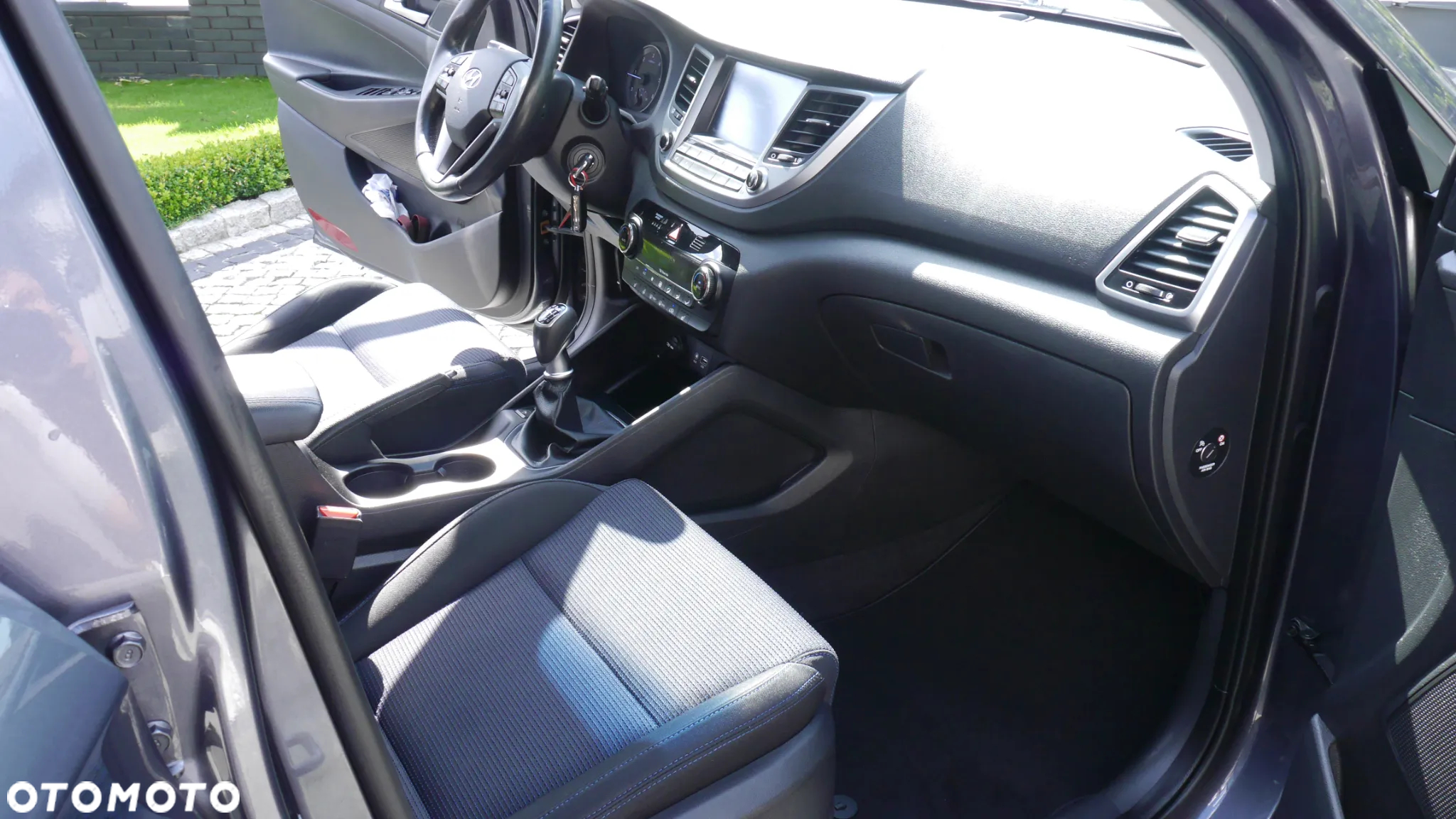 Hyundai Tucson blue 1.7 CRDi 2WD Style - 28