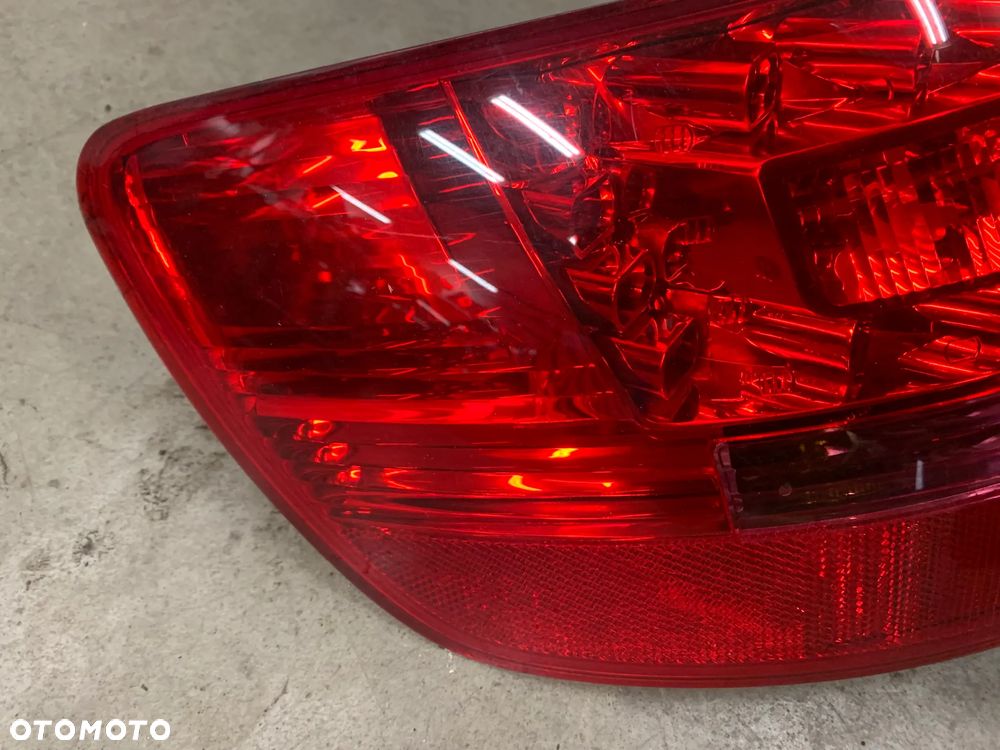 lampa tył tylna lewa w błotnik LED 4F9945095H A6 C6 kombi - 3