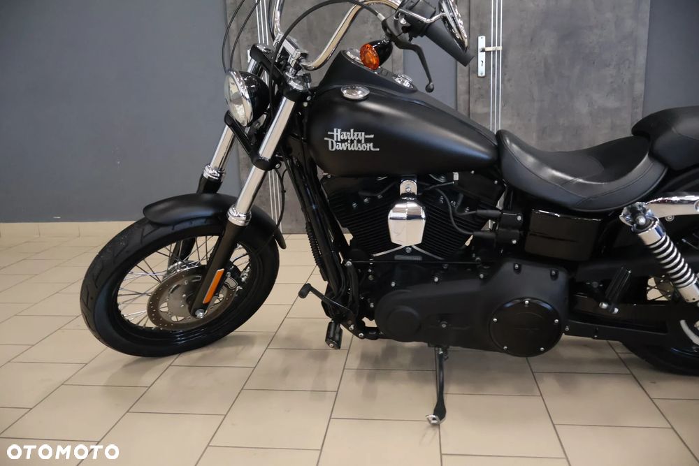 Harley-Davidson Dyna - 12