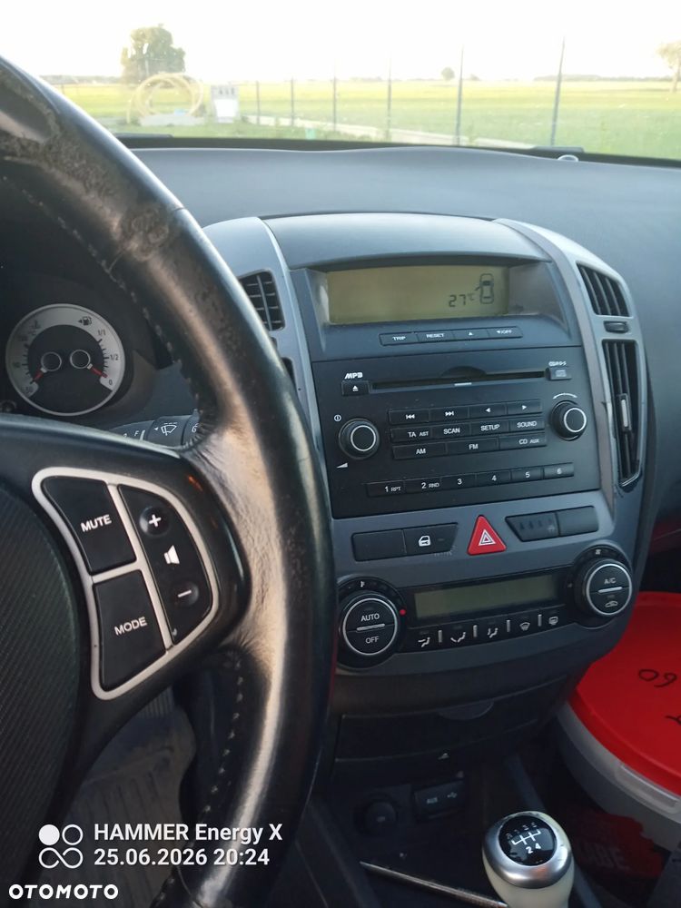 Kia Ceed - 4