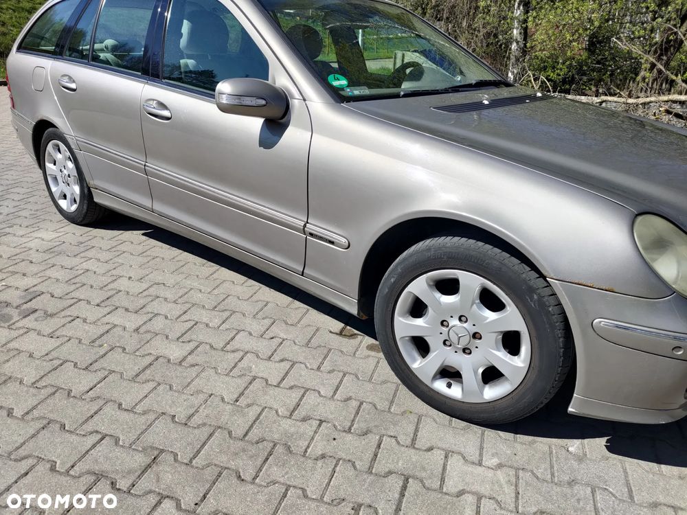 Mercedes-Benz Klasa C 220 CDI Elegance - 4