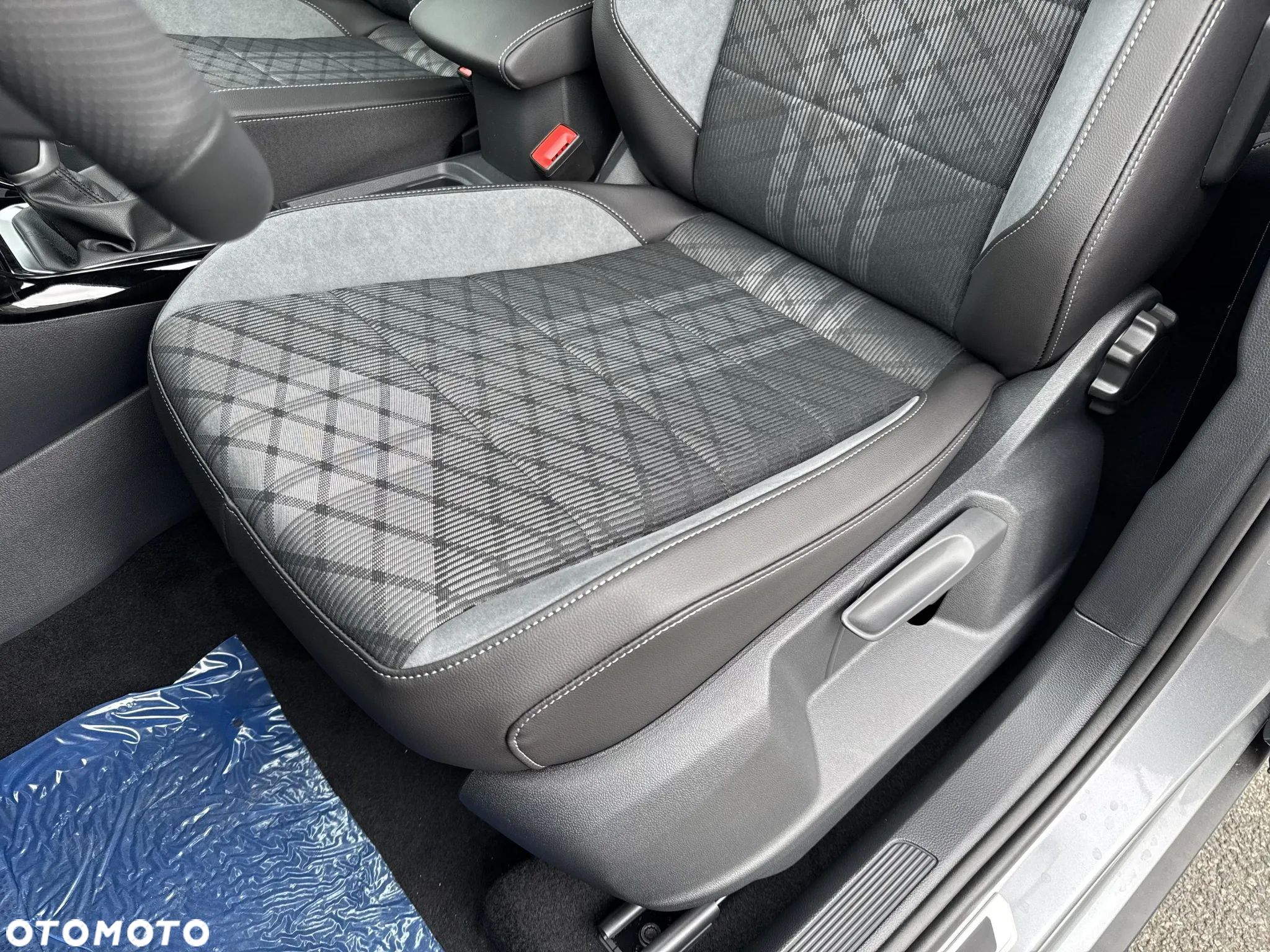 Volkswagen T-Roc 1.5 TSI R-Line Plus DSG - 13
