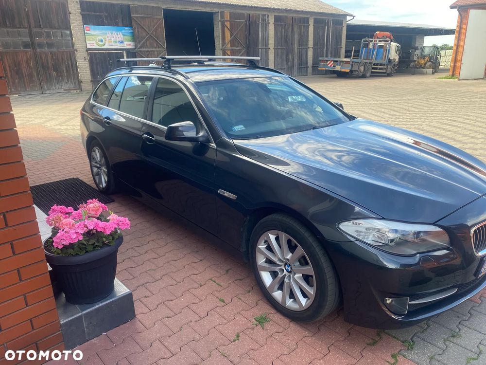 BMW Seria 5 525d - 10