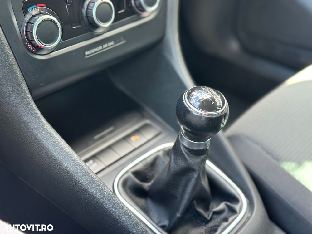 Volkswagen Golf 1.4 Style - 19