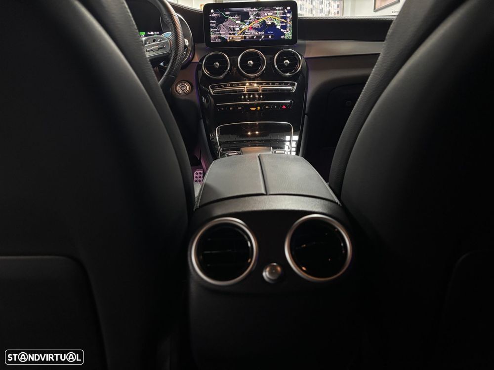 Mercedes-Benz GLC 300 - 19