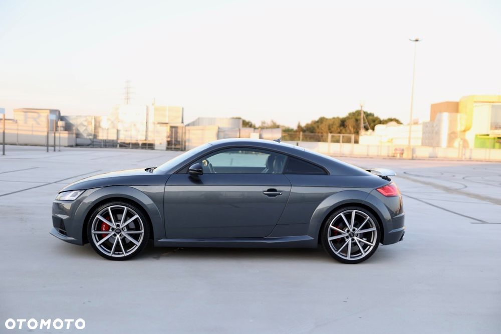 Audi TT S Coupé - 6