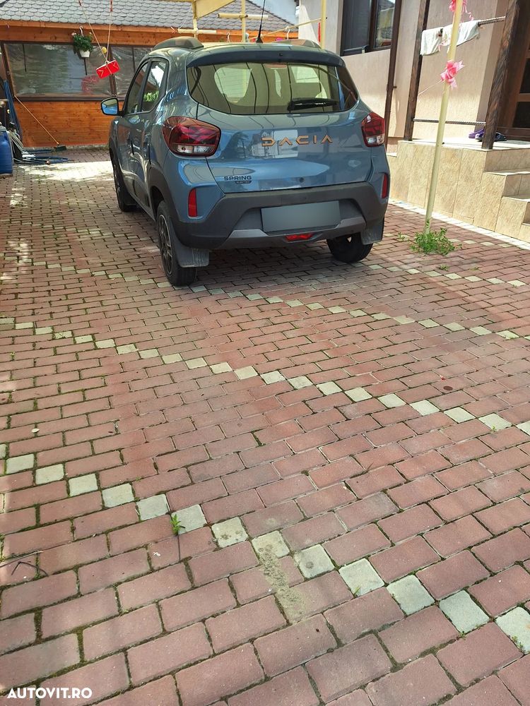 Dacia Spring - 4