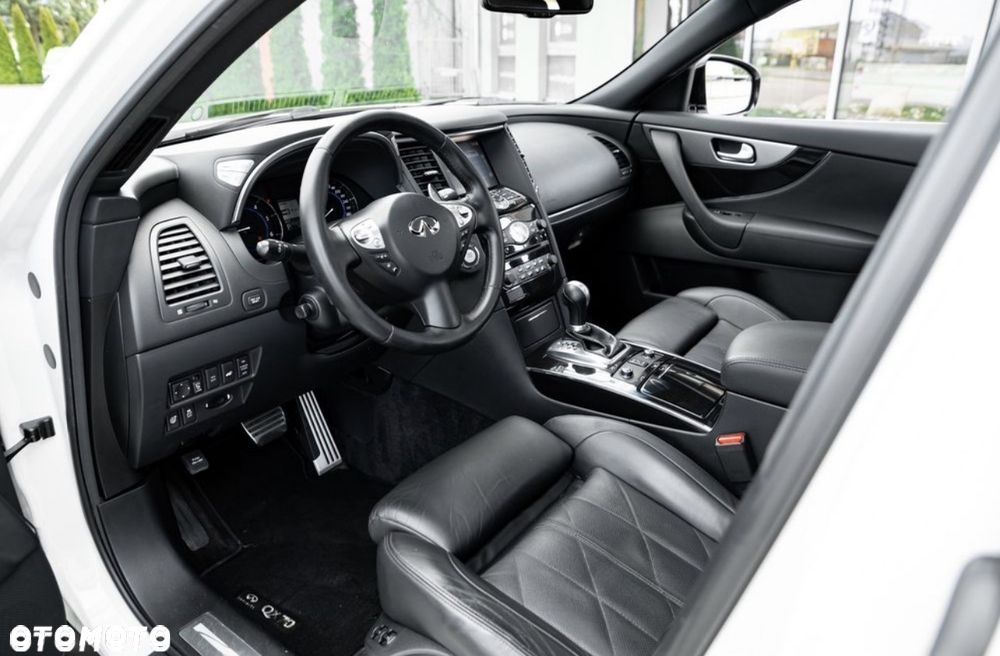 Infiniti QX70 3.0d S - 15