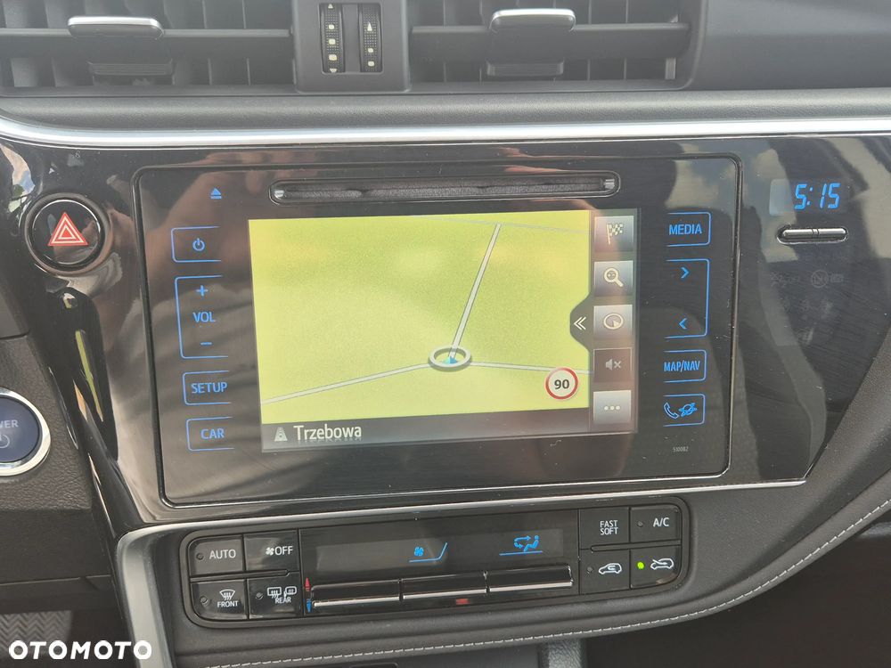 Toyota Auris Hybrid 135 Selection - 22