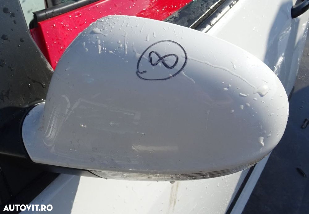 Oglinda stanga Volkswagen Golf 5 Plus din 2008 volan pe stanga - 1