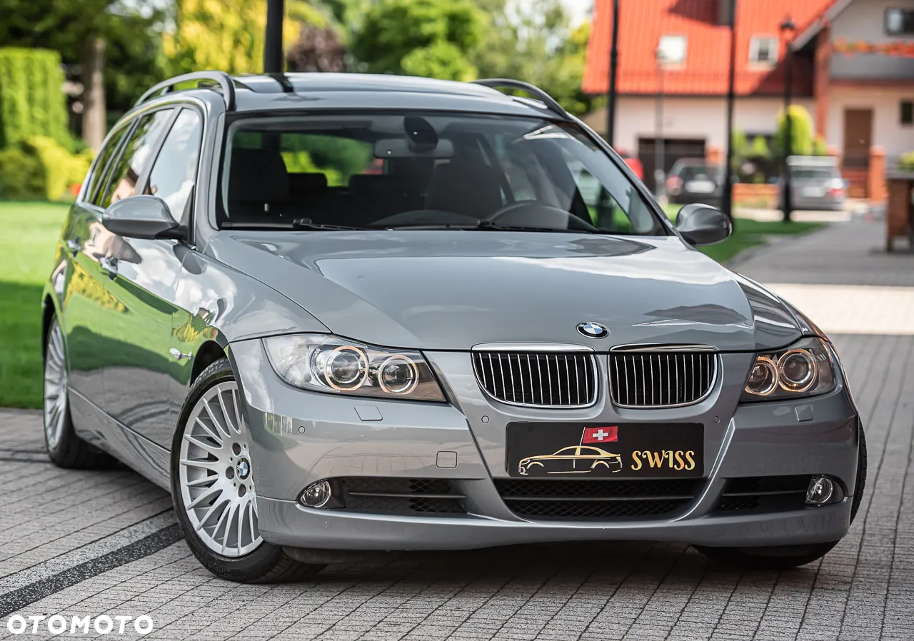 BMW Seria 3 325i Touring - 2