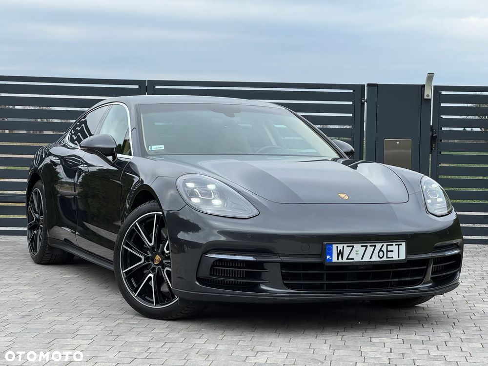 Porsche Panamera 4 - 15