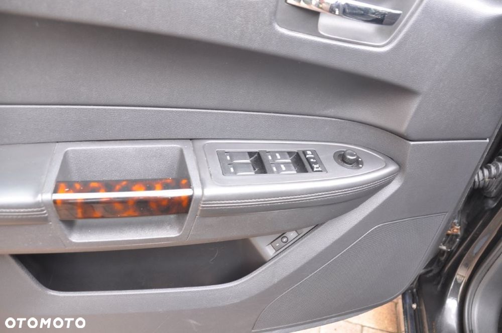 Chrysler 300C 5.7 V8 HEMI AWD Automatik - 13