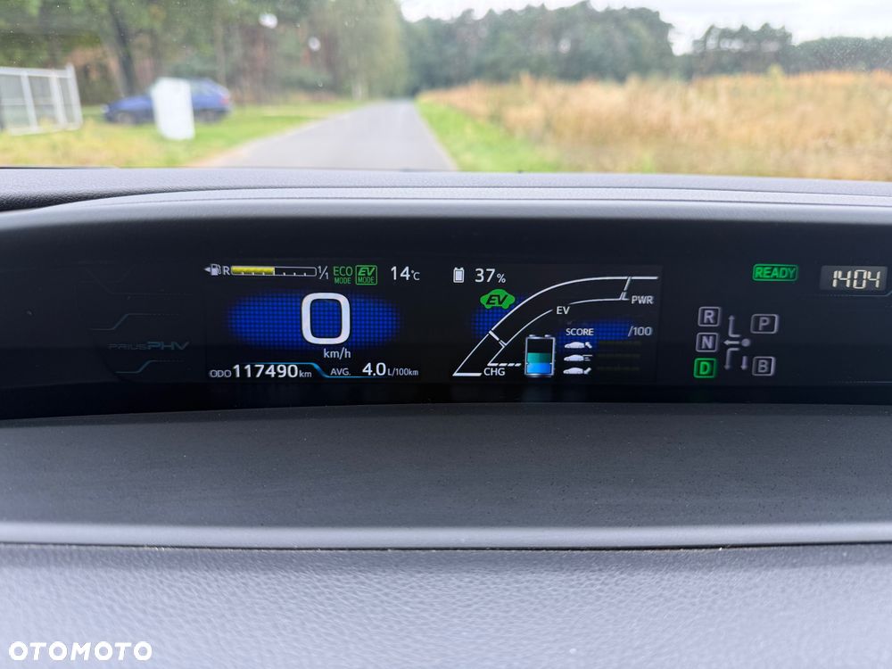 Toyota Prius Hybrid Executive - 25