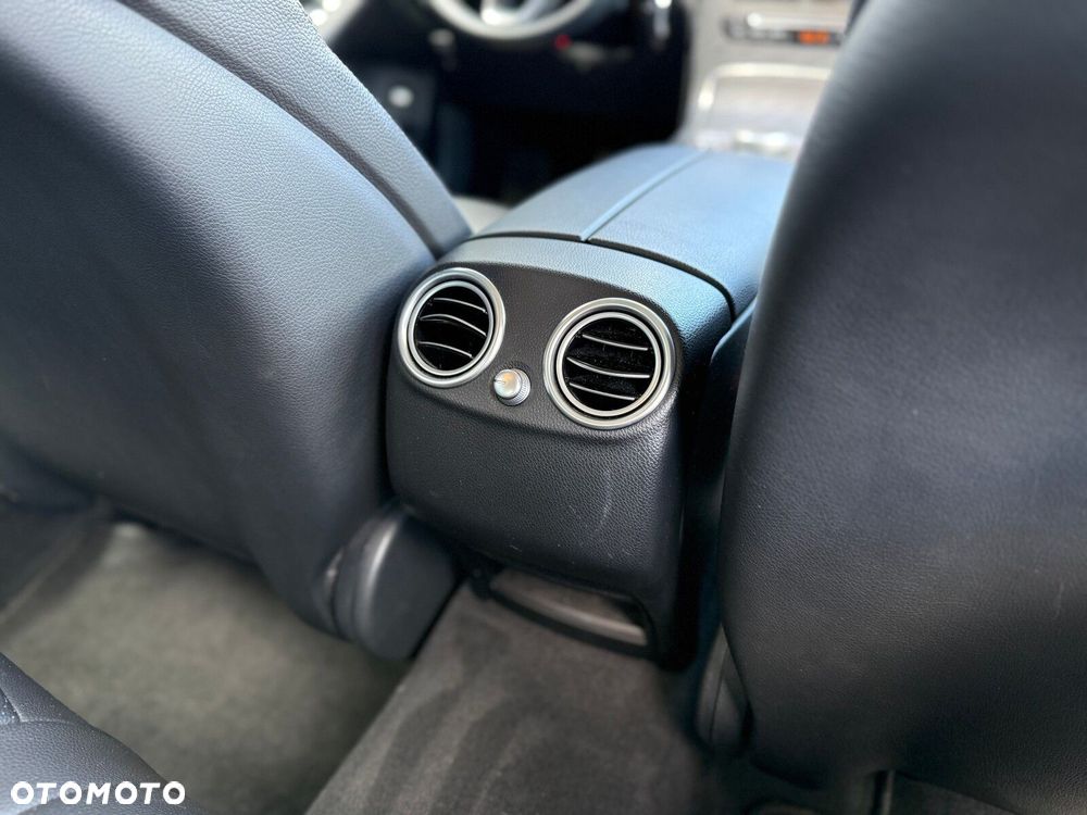 Mercedes-Benz GLC - 13