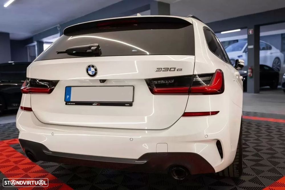 BMW 330 e Aut. M Sport - 3