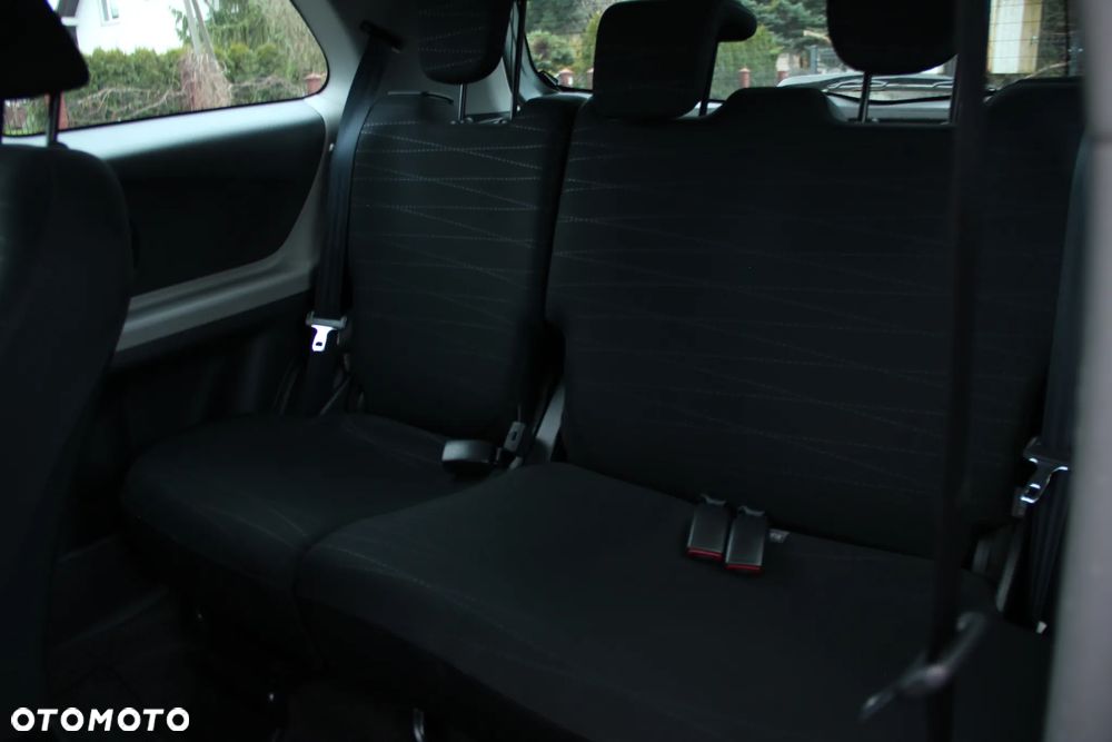 Toyota Yaris - 24
