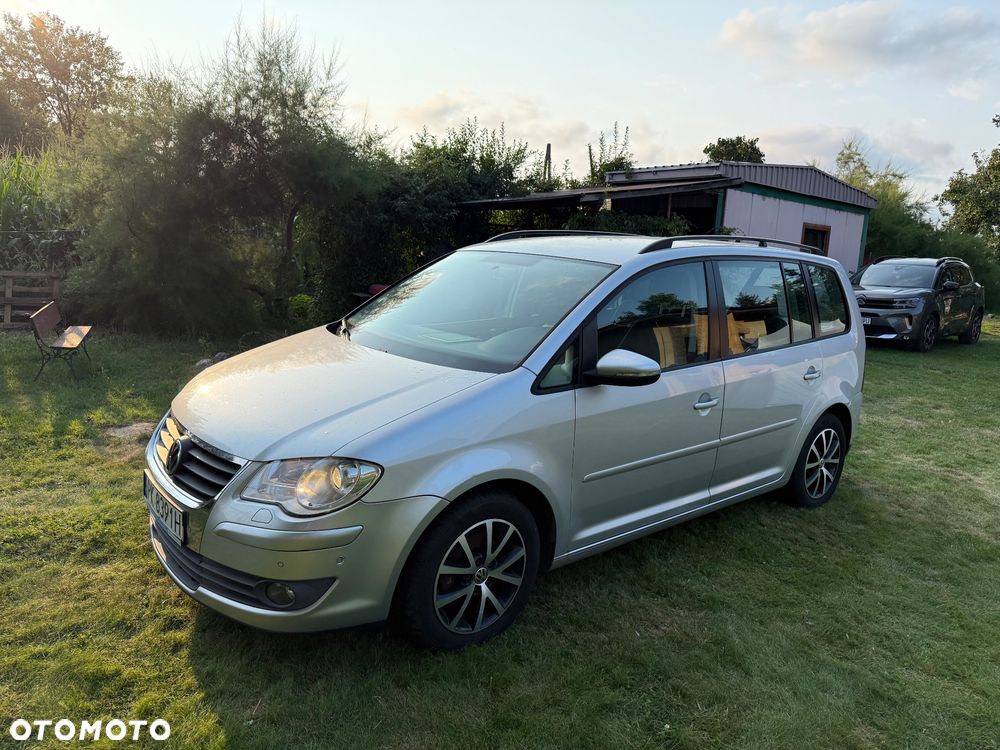 Volkswagen Touran 1.9 TDI DPF Trendline DSG - 1