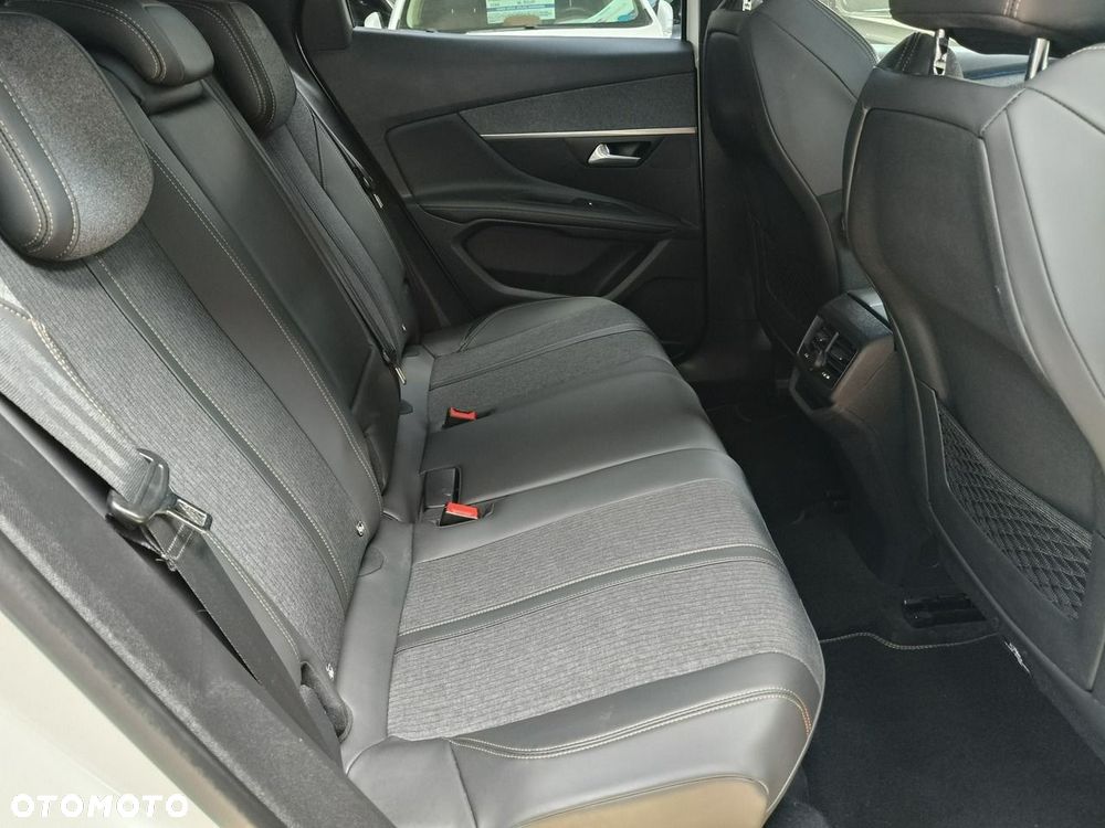 Peugeot 3008 - 20