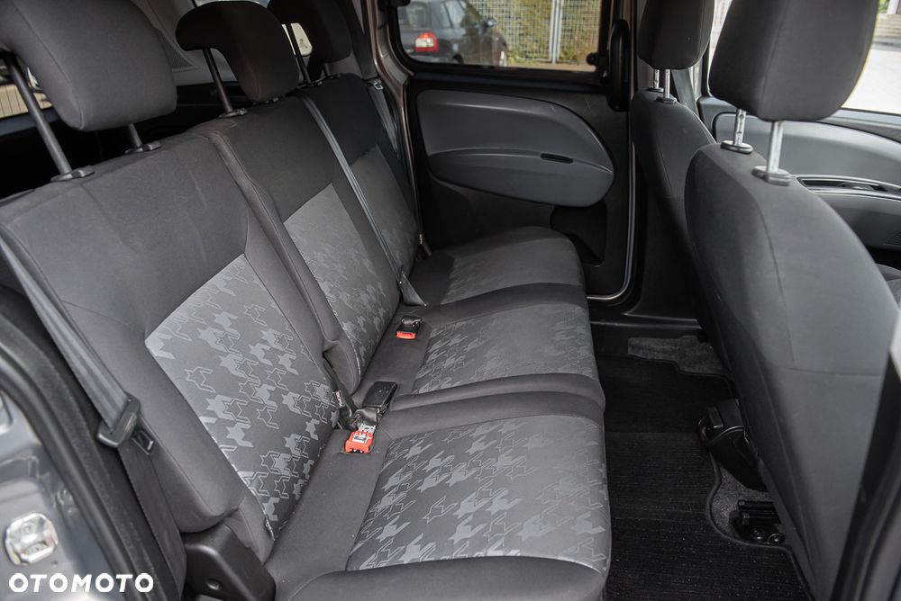 Opel Combo - 24