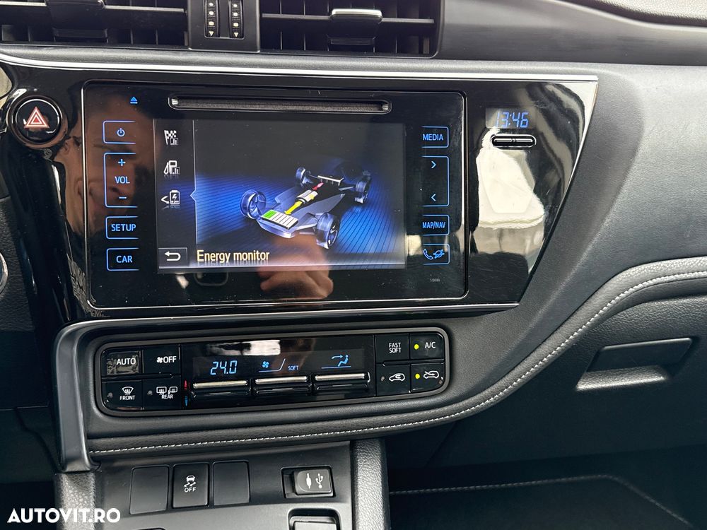 Toyota Auris 1.8 L VVT-i Sol+ - 18