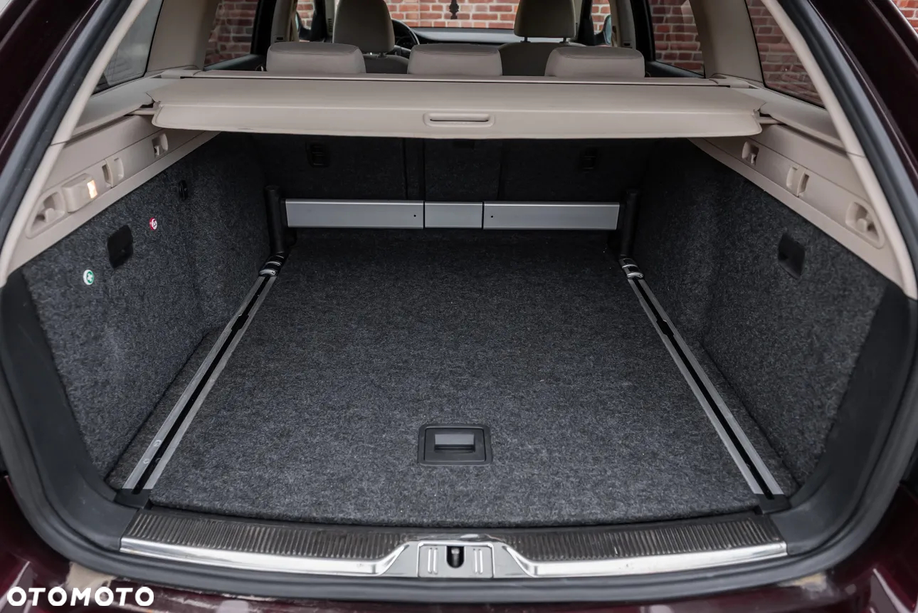 Skoda Superb 2.0 TDI Elegance DSG - 27