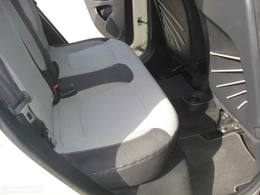 Renault Captur 1.5 dCi Exclusive - 26
