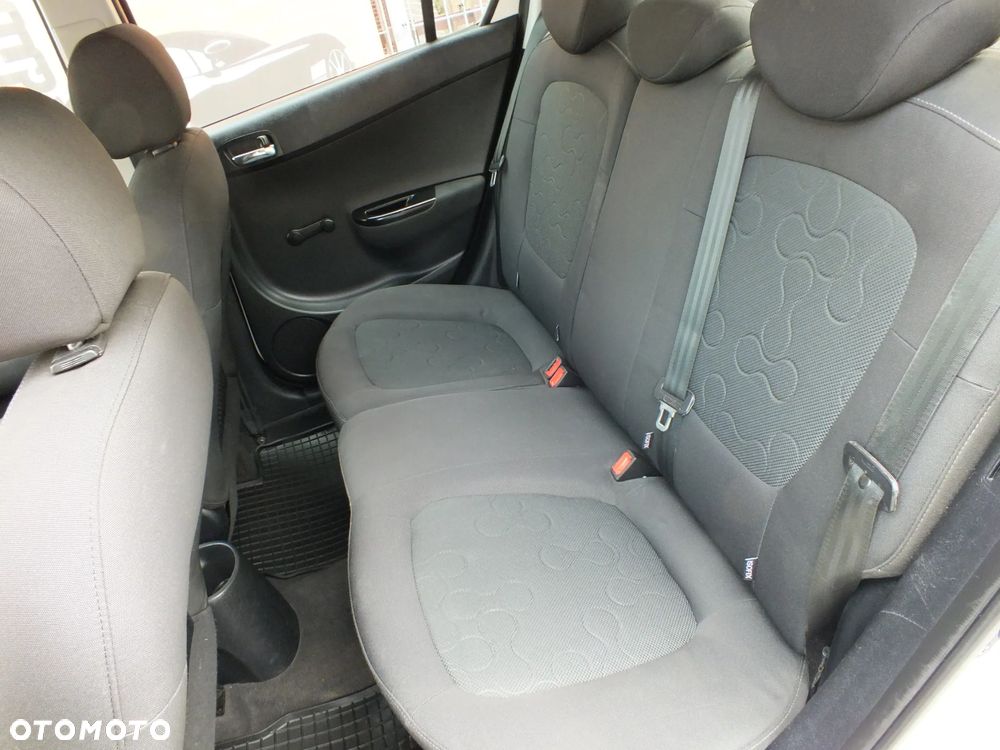 Hyundai i20 - 23