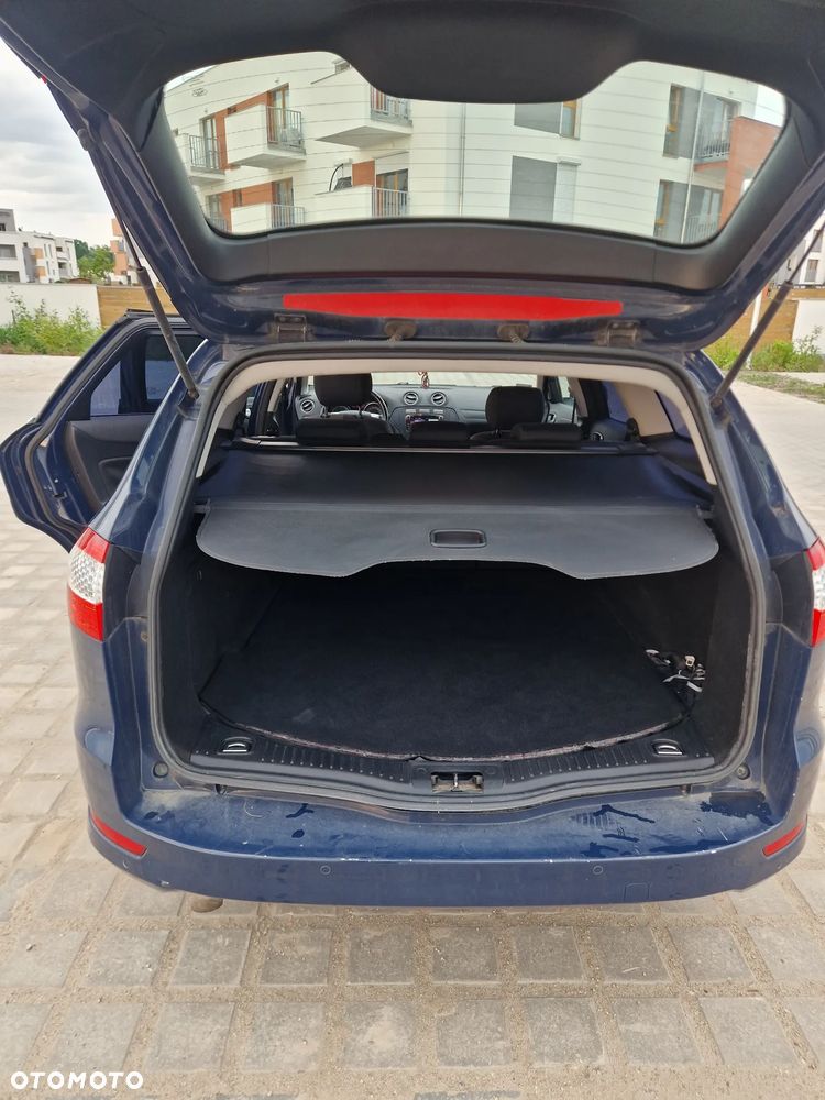 Ford Mondeo 2.0 TDCi Ghia - 13