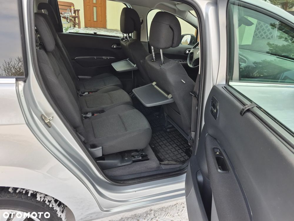 Peugeot 5008 HDI 150 Active - 12