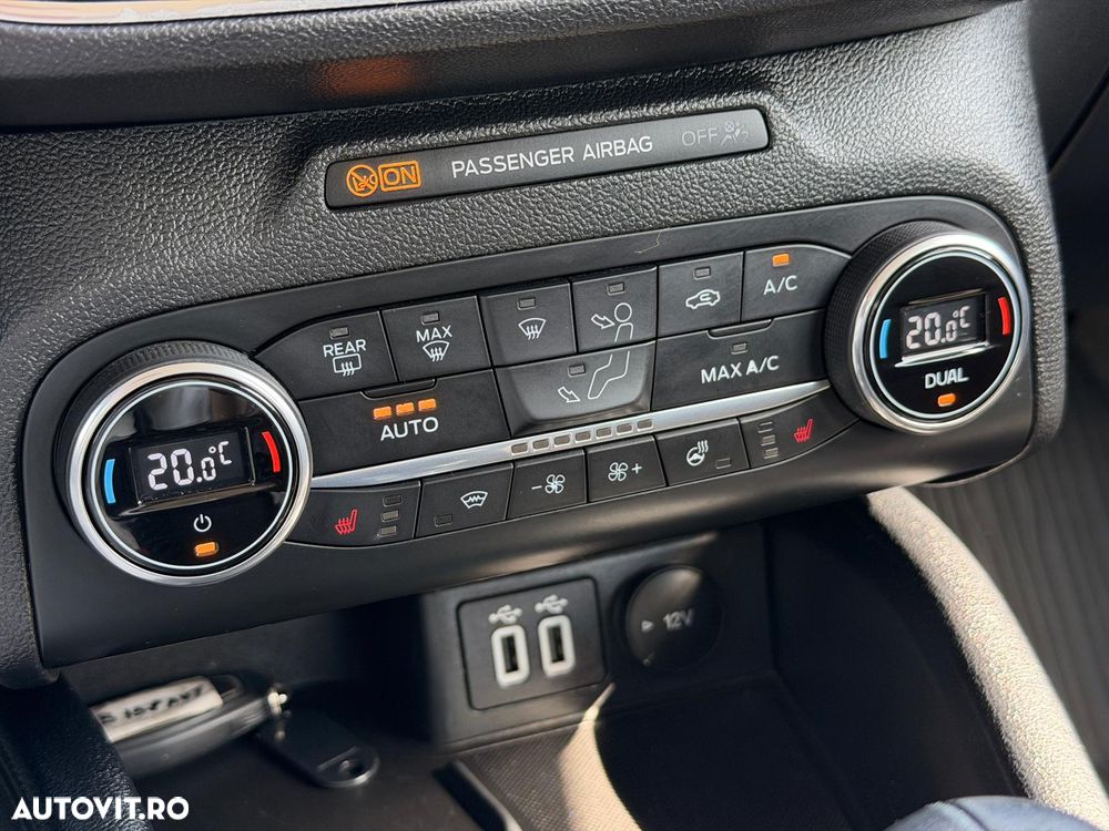 Ford Focus 2.0 EcoBlue Titanium - 27