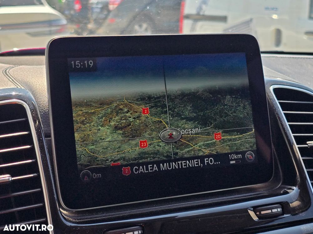 Mercedes-Benz GLS - 25