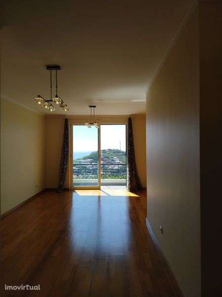 Apartamento T2 situado na zona do Lagar - Câmara de Lobos - Grande imagem: 2/12