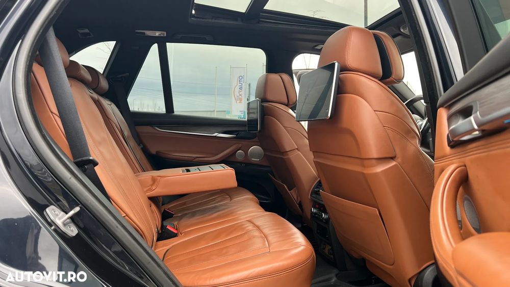 BMW X5 M M50d - 11