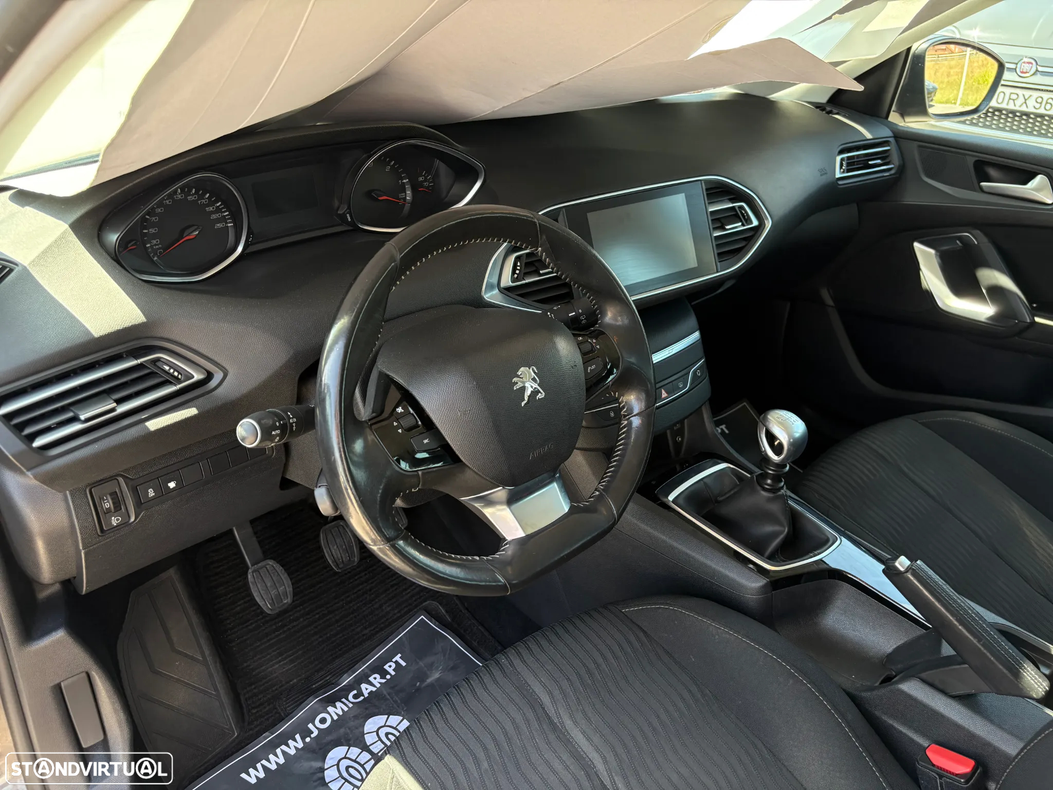 Peugeot 308 1.6 e-HDi Allure - 12