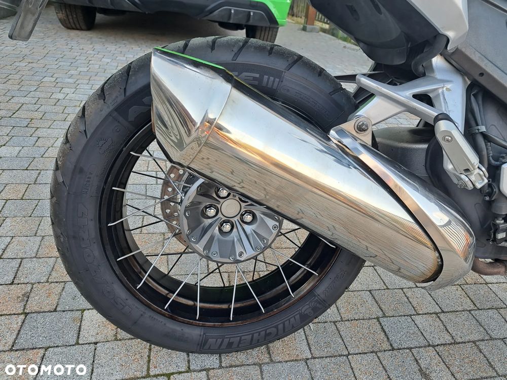 Honda VFR - 24