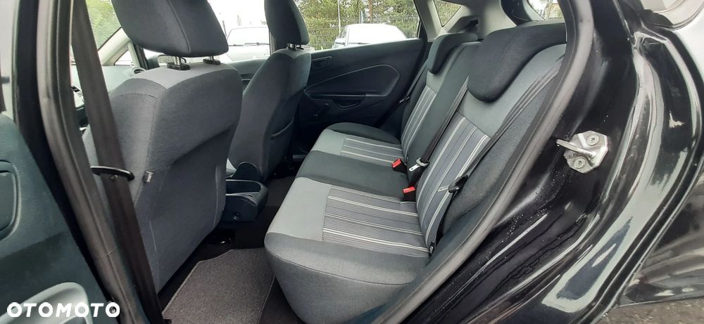 Ford Fiesta - 38