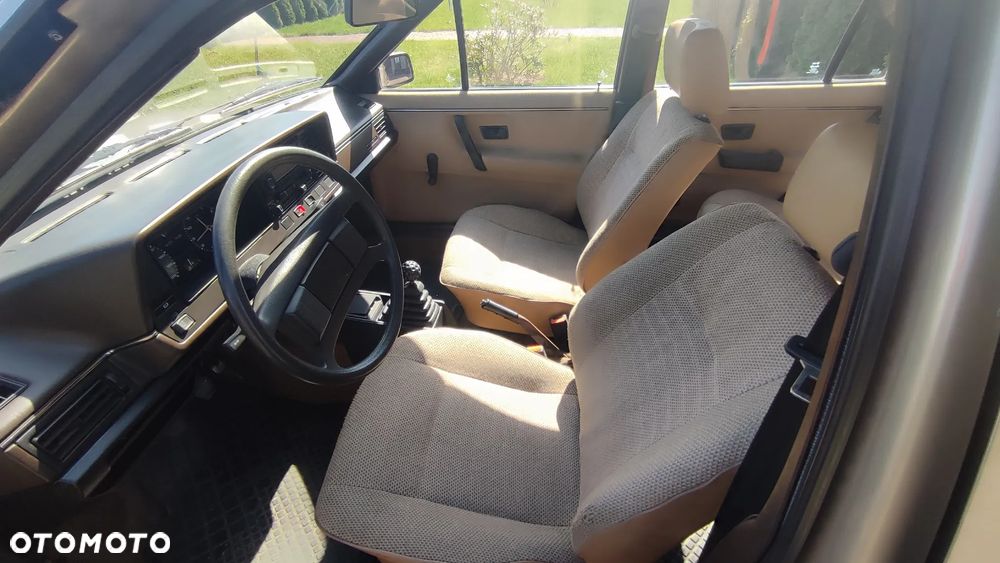 Volkswagen Passat - 15