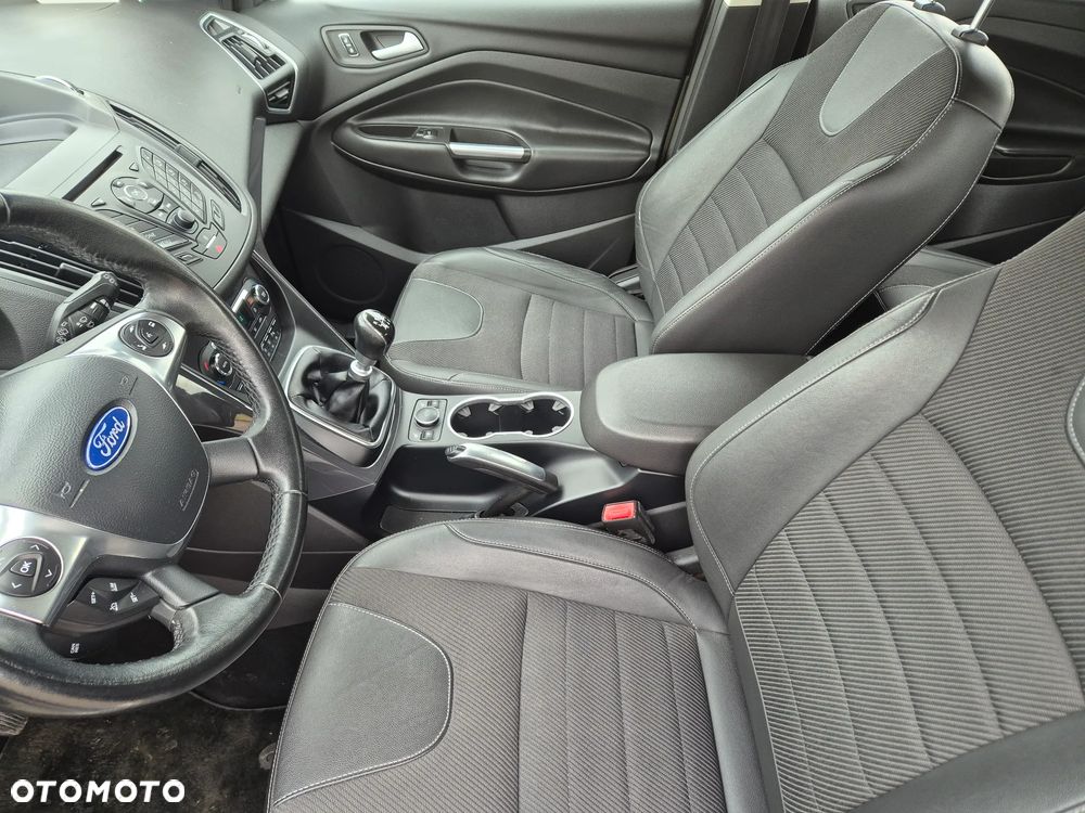 Ford Kuga 1.6 EcoBoost 2x4 SYNC - 14