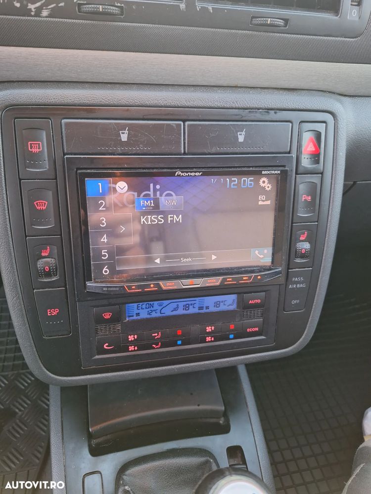 Volkswagen Sharan - 26