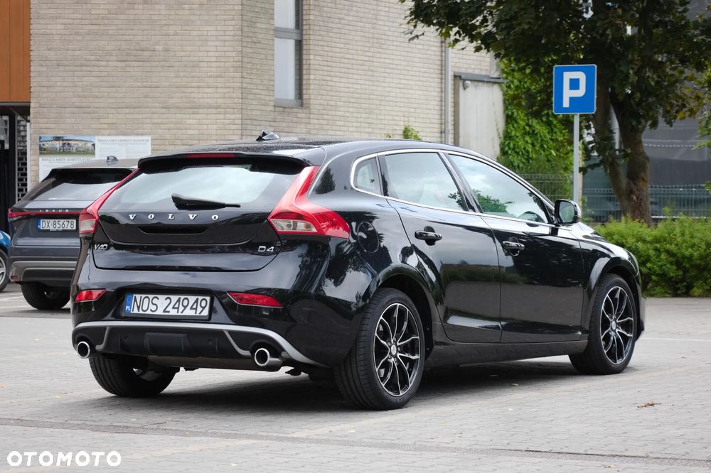 Volvo V40 D4 Drive-E R-Design Summum - 7