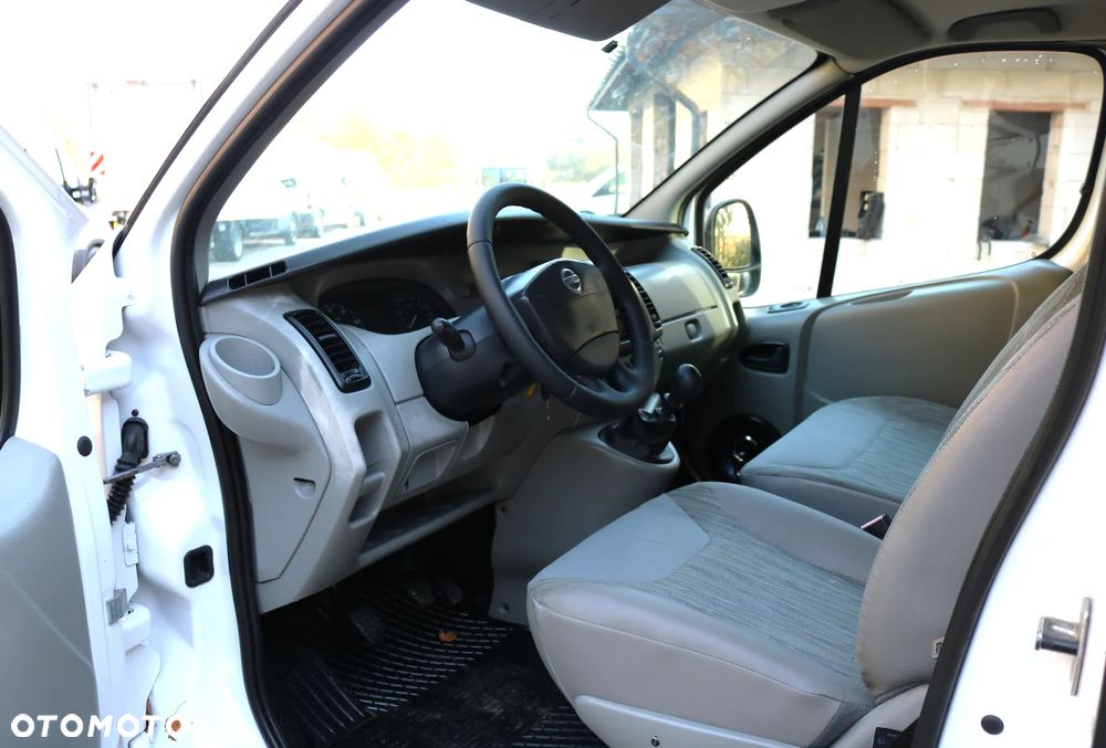 Renault Trafic - 16