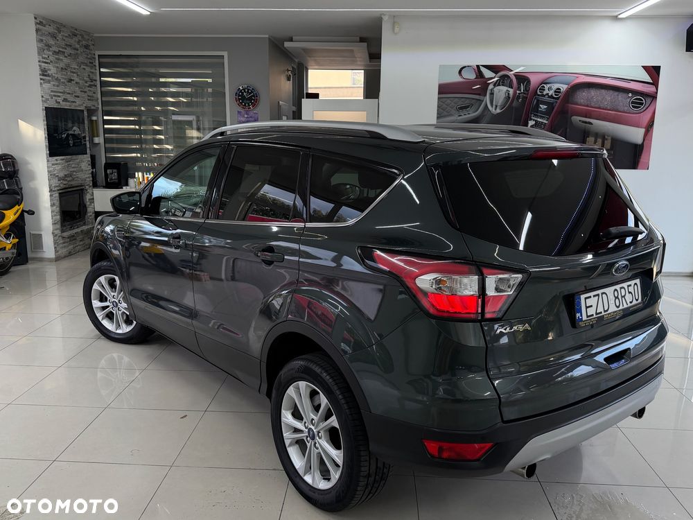 Ford Kuga 1.5 TDCi 2x4 Titanium - 20