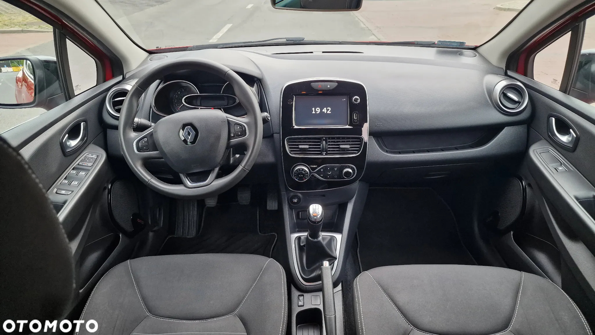 Renault Clio 0.9 Energy TCe Limited - 19