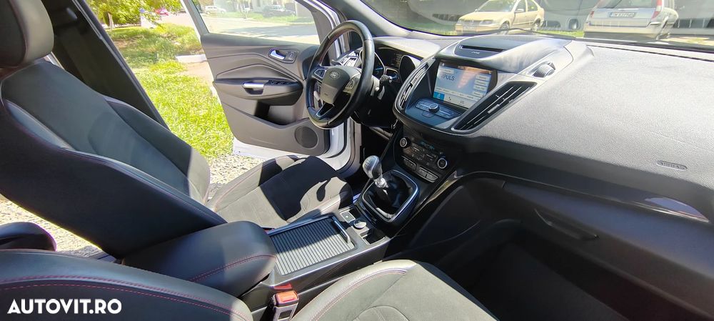 Ford Kuga 1.5 EcoBoost 2x4 Business Edition - 13