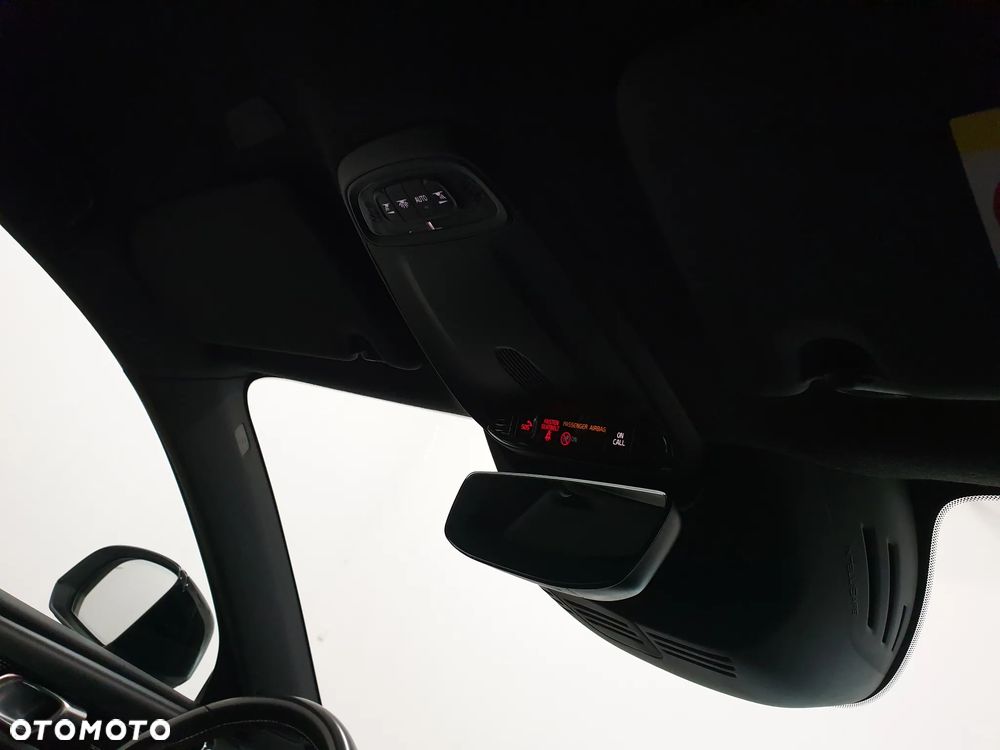 Volvo XC 40 D4 AWD R-Design - 35