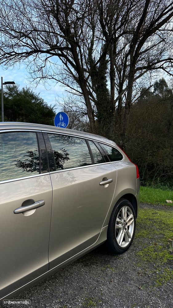 Volvo V60 2.0 D4 Summum Start/Stop - 2