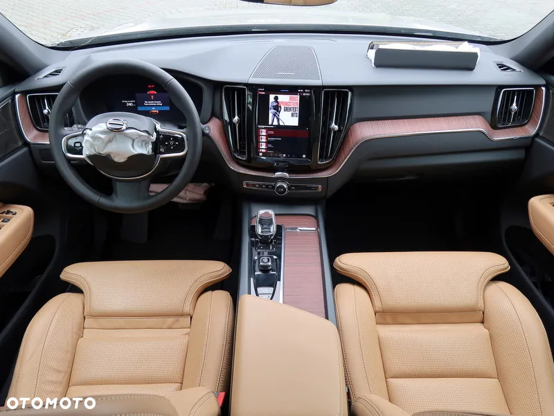 Volvo XC 60 B5 B AWD Plus Bright - 14
