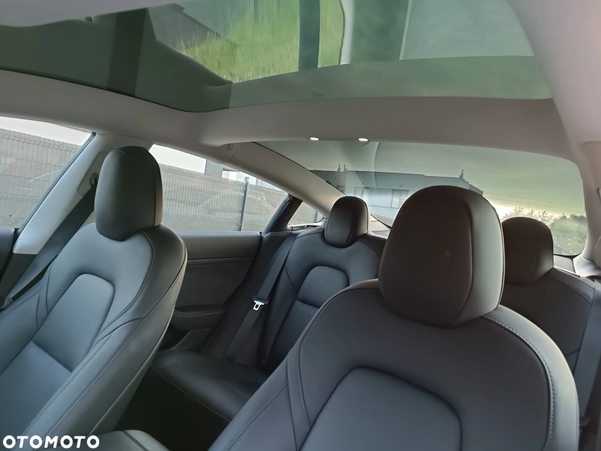 Tesla Model 3 - 16